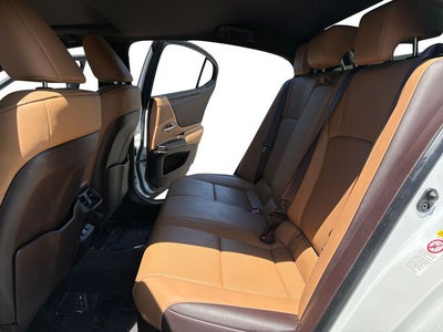 2019 Lexus ES 300h