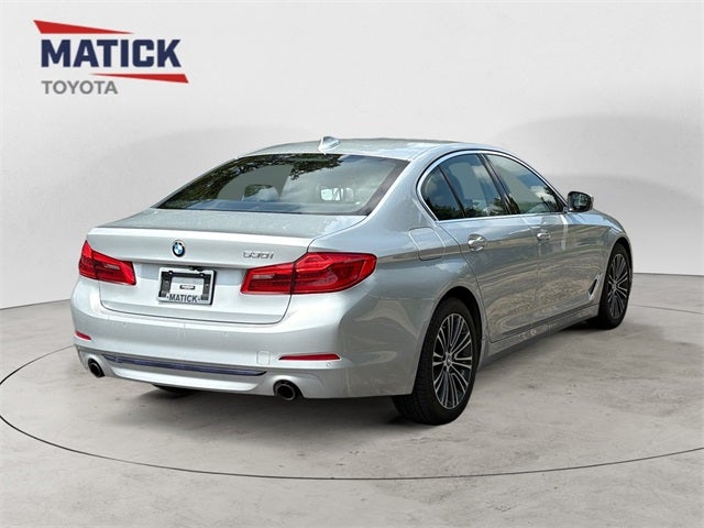 2019 BMW 5 Series 530i